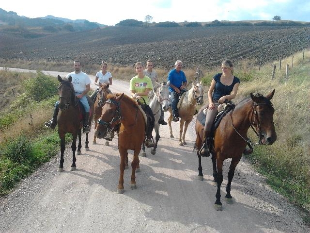 passeggiate a cavallo Umbria.jpg